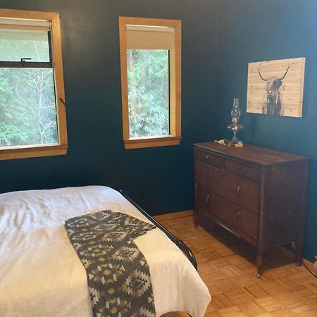 Forest Haven Hideaway Roberts Creek 外观 照片